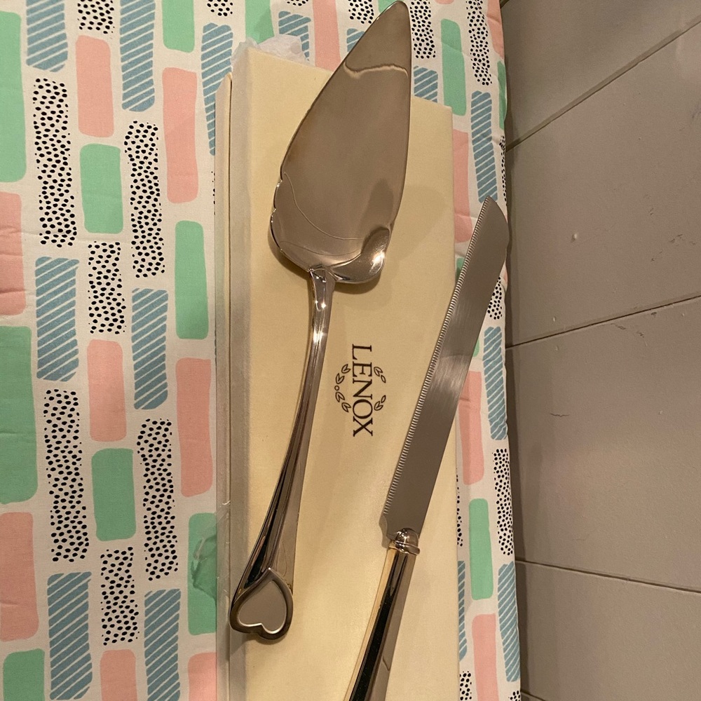 Lenox cake knife and server